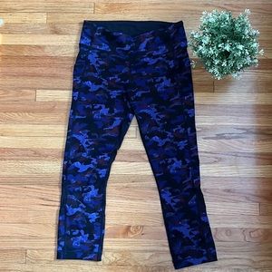 Lululemon capri leggings size 6 purple black